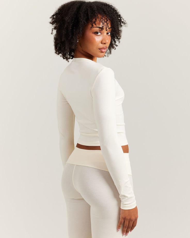 Essential Crop Long Sleeve
